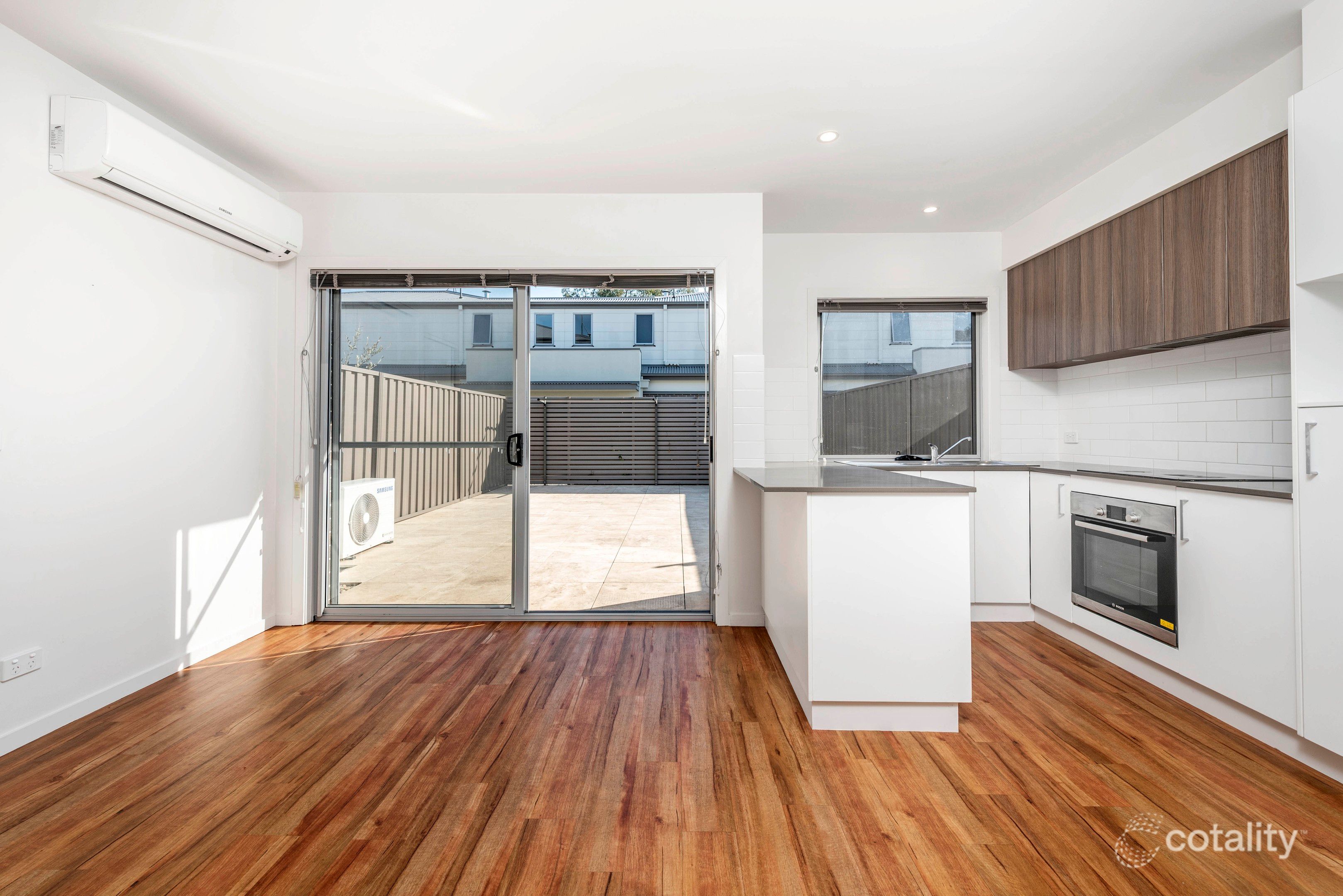 2/101 Eggleston Cres, Chifley, ACT 2606