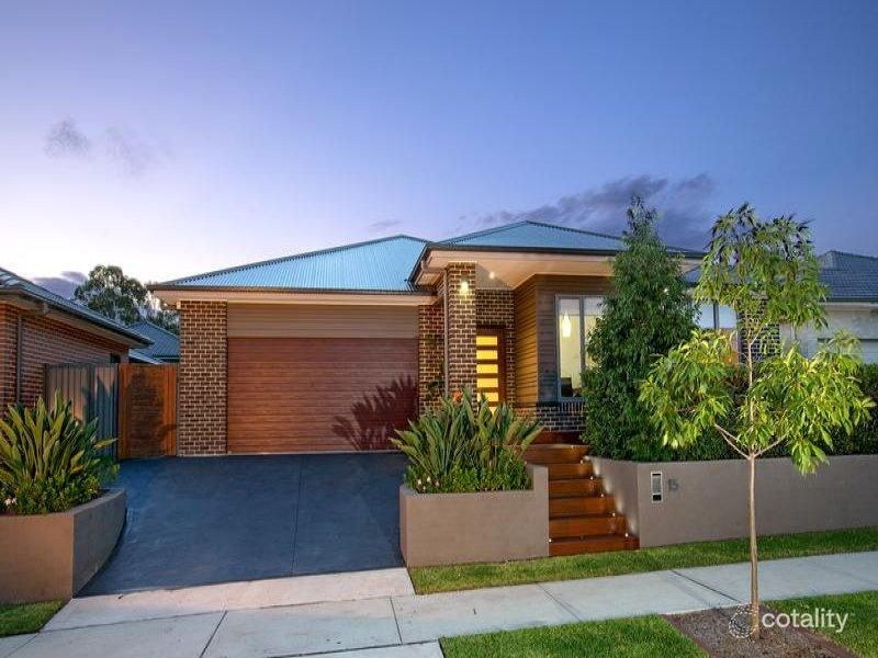 15 Nottingham St, Jordan Springs, NSW 2747