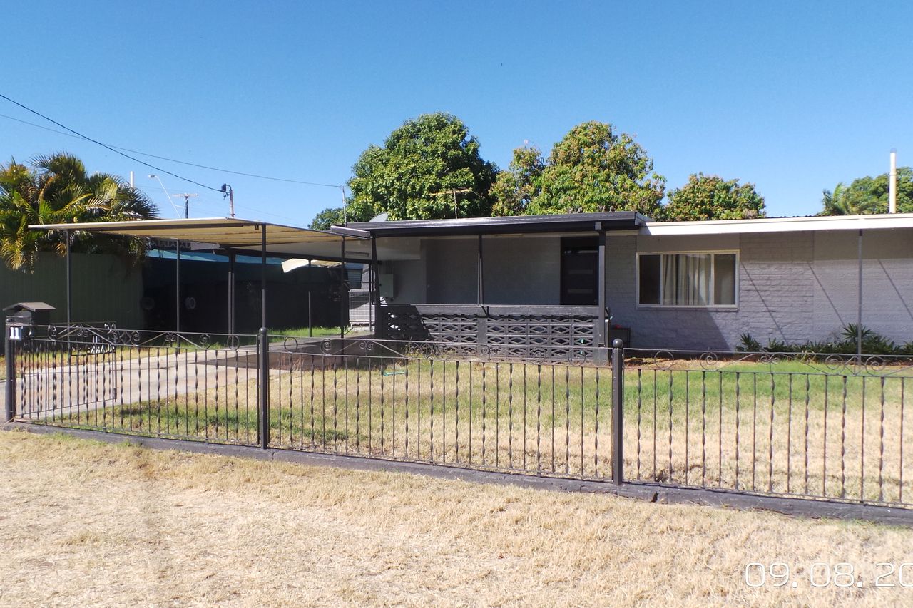 11 Clarke St, Mornington, QLD 4825