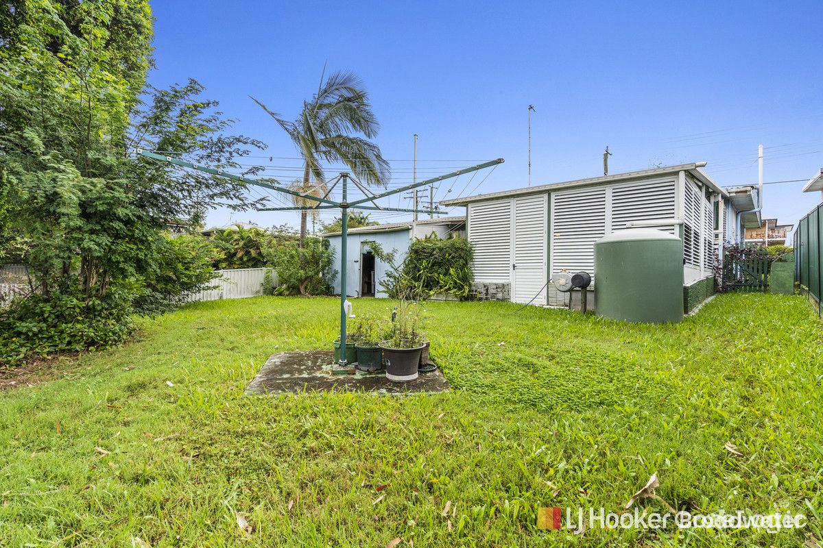 135 Turpin Rd, Labrador, QLD 4215