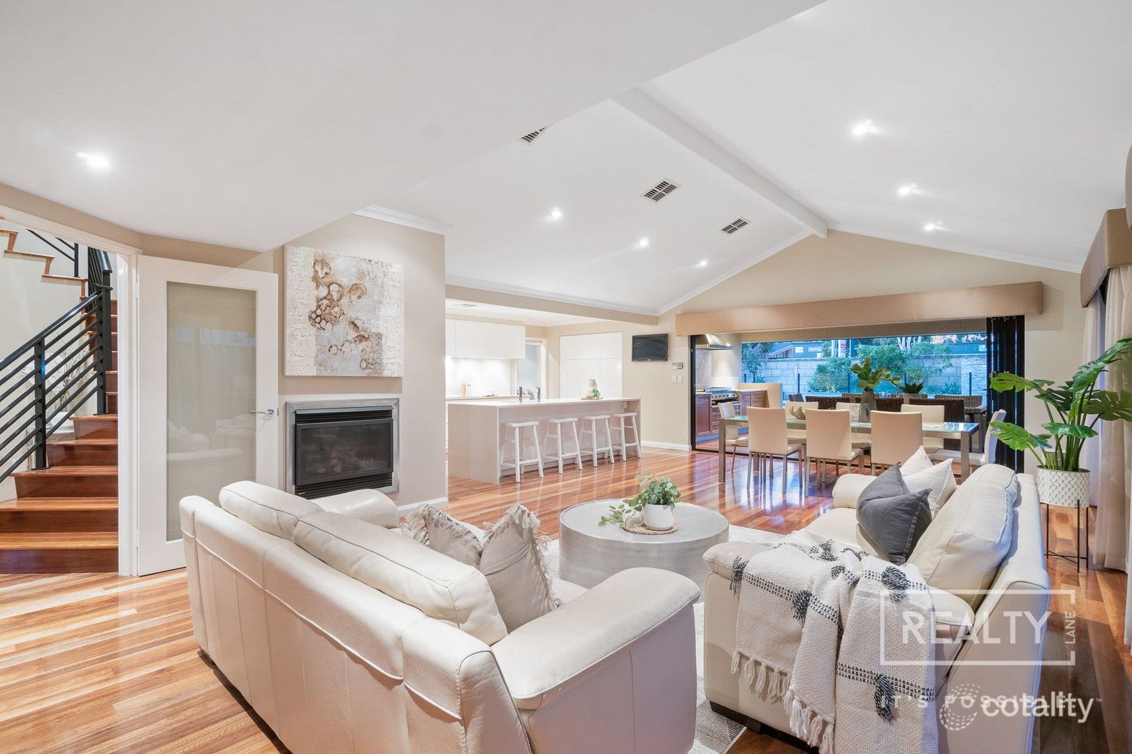 18 Locarno Cl, Stirling, WA 6021