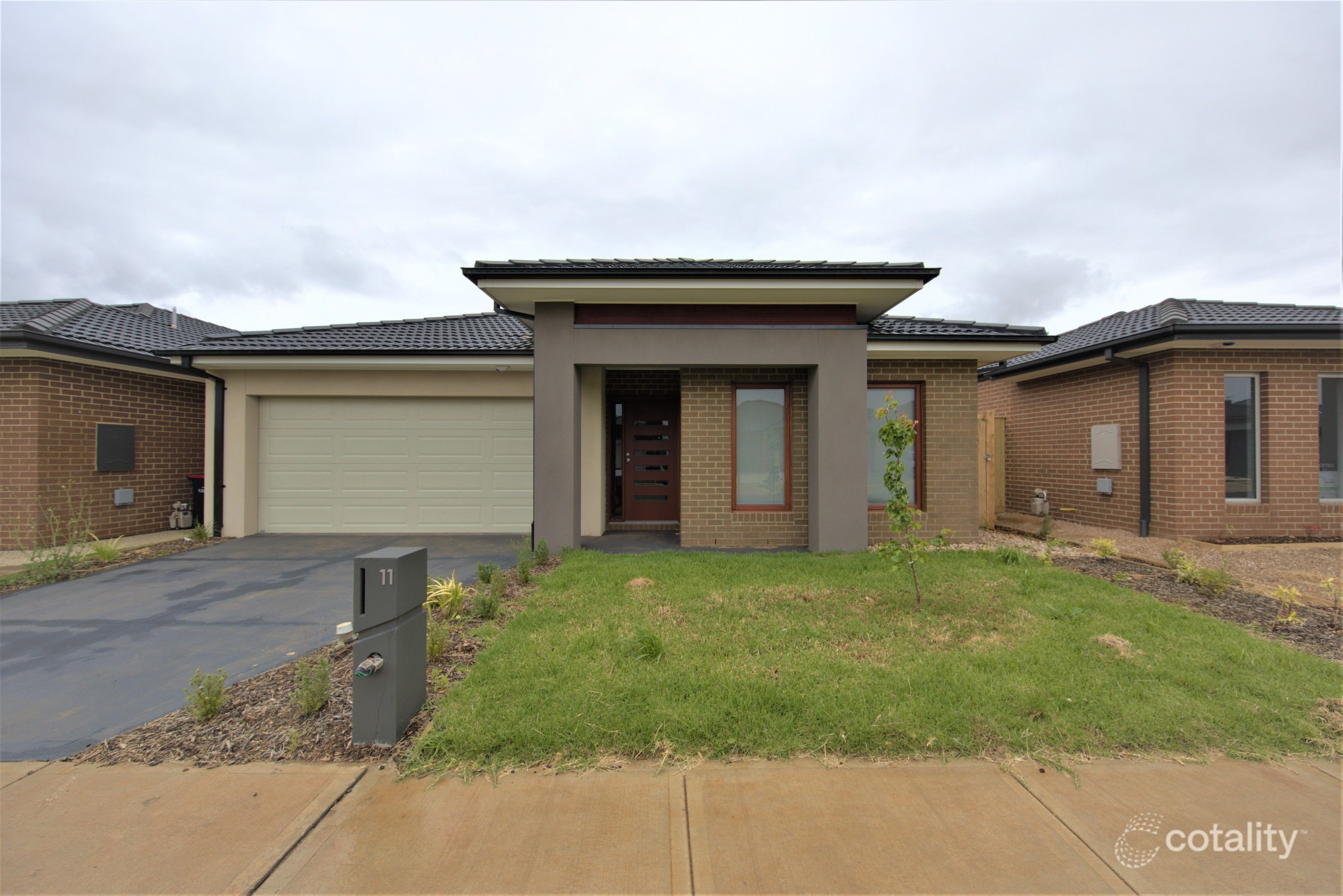 11 Scorpio Rd, Weir Views, VIC 3338