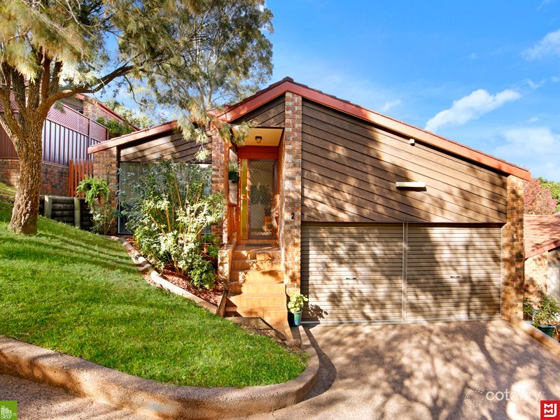 2/28 Robertson St, Coniston, NSW 2500