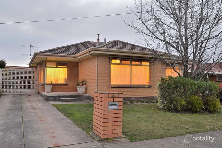 347 Forest St, Wendouree, VIC 3355