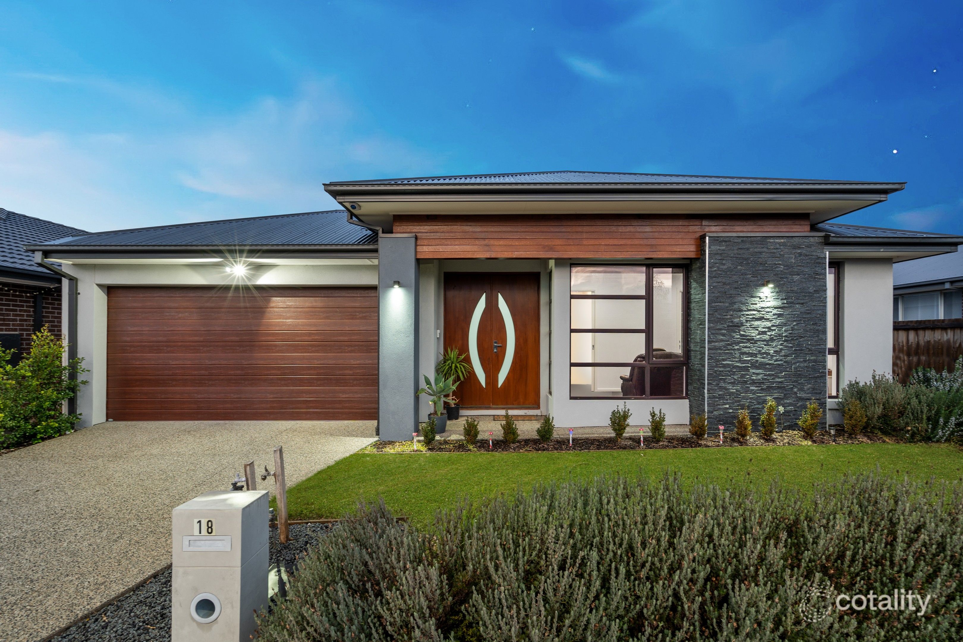 18 Raddle Rd, Aintree, VIC 3336