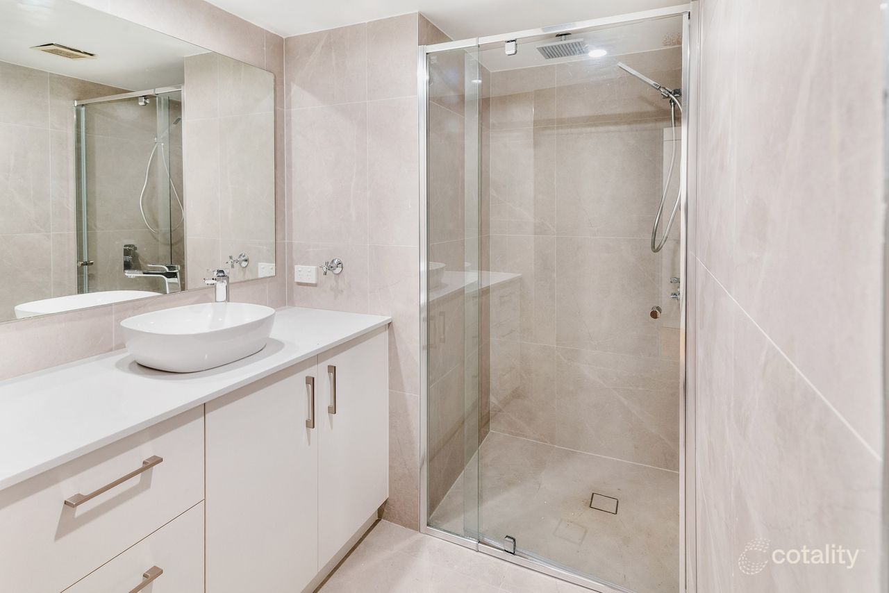 8/21 Huth St, Labrador, QLD 4215
