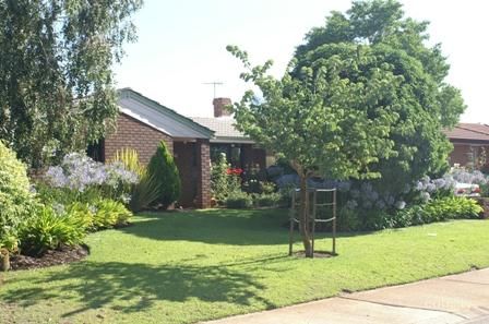 10 Thorburn Ave, Beechboro, WA 6063