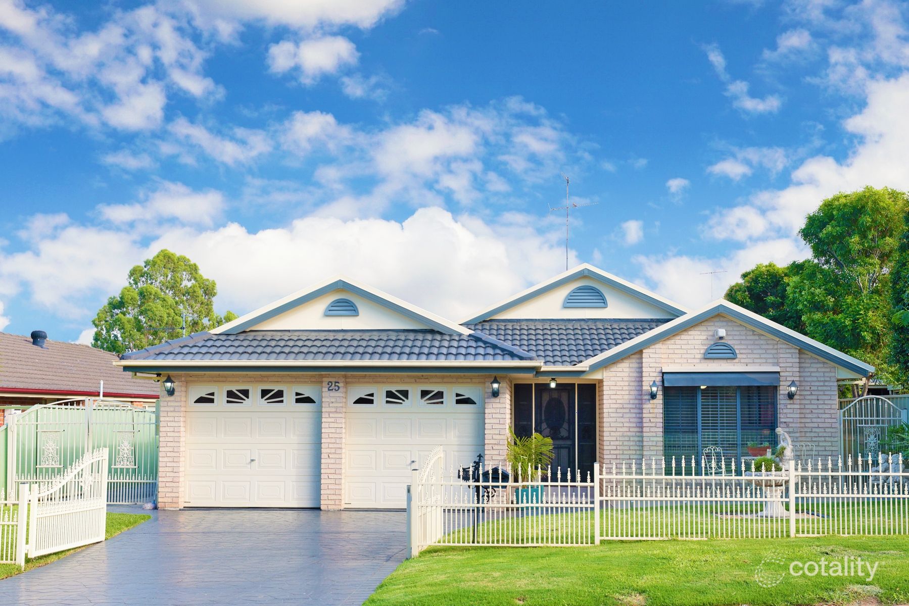 25 Brigadoon Ave, Glenmore Park, NSW 2745