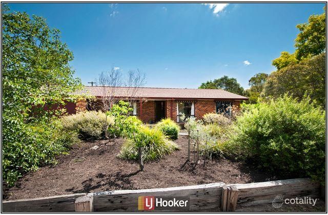 16 Whittell Cres, Florey, ACT 2615