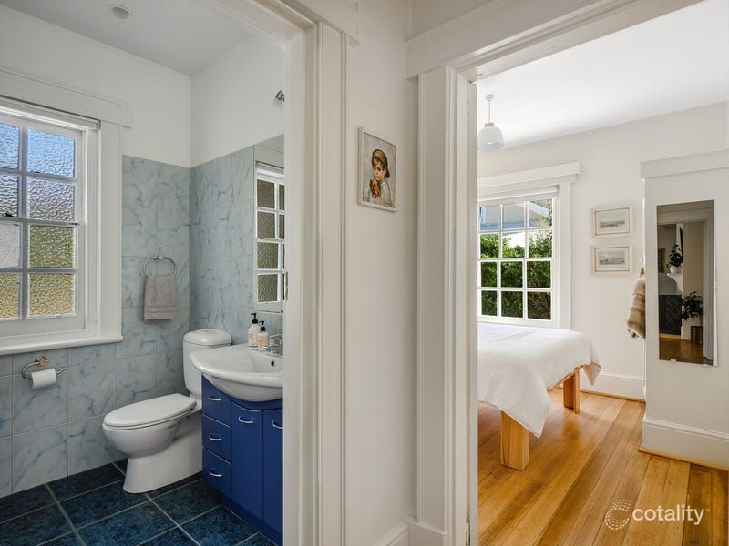 3 Ilfracombe Cres, Sandy Bay, TAS 7005