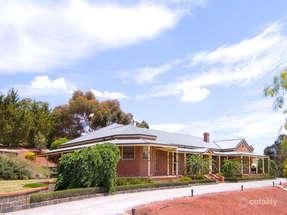 40 The Parkway, Sunbury, VIC 3429