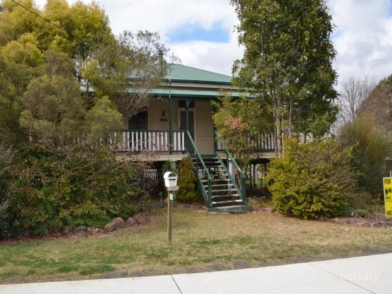 92 Burnett St, Nanango, QLD 4615