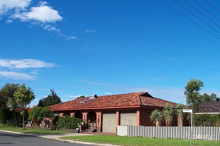 2 Dorward Ct, Kardinya, WA 6163