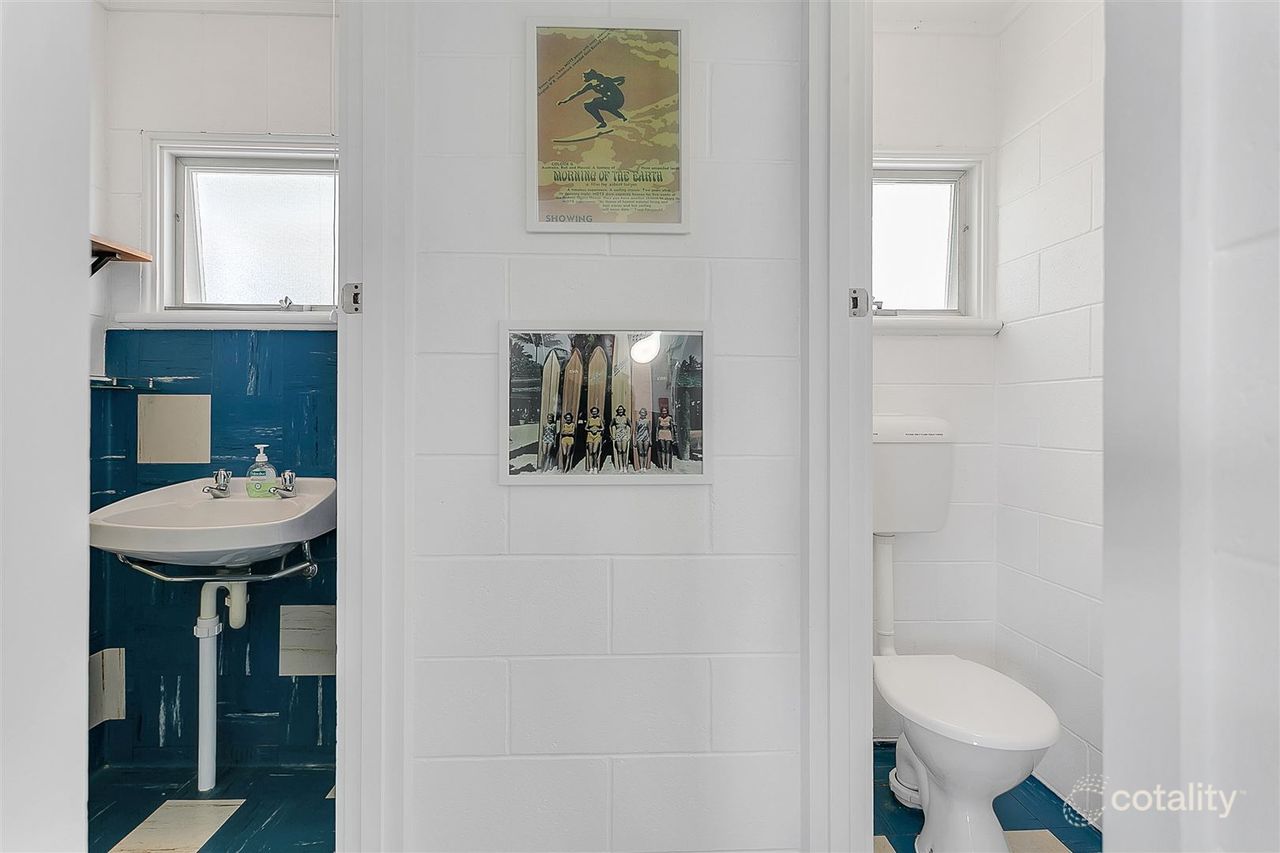 8 Abbott Ave, Middleton, SA 5213