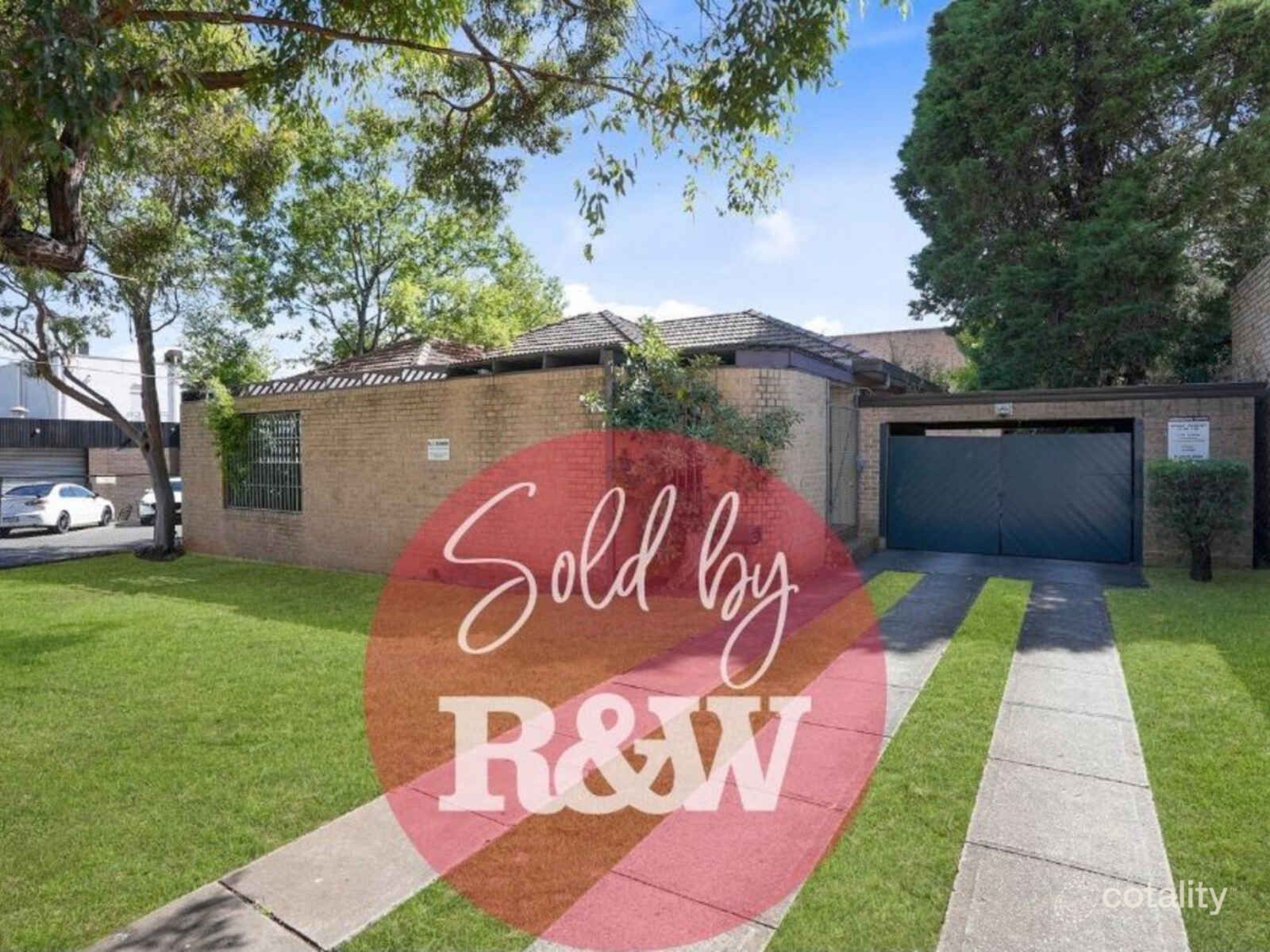 4 Warby St, Campbelltown, NSW 2560