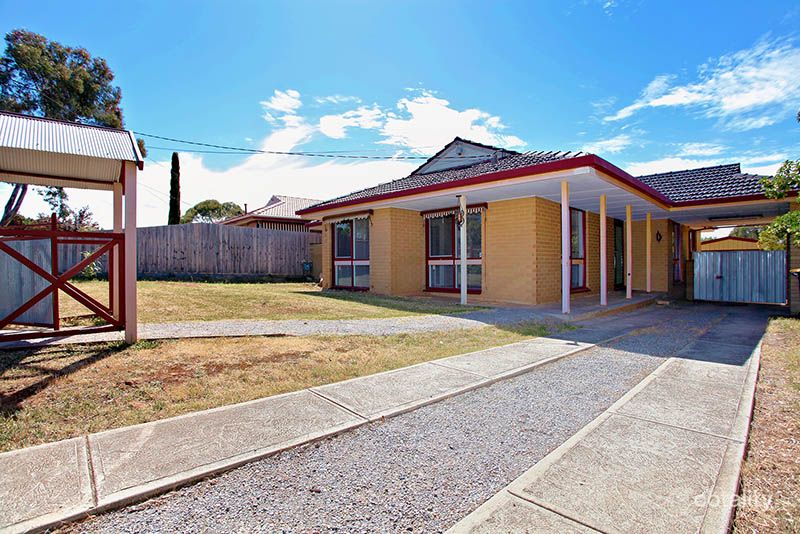 8 Arnold Ct, Melton, VIC 3337