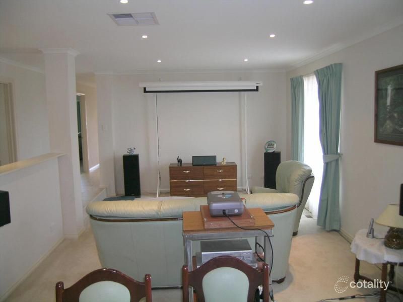 5 Tara Cl, Rowville, VIC 3178