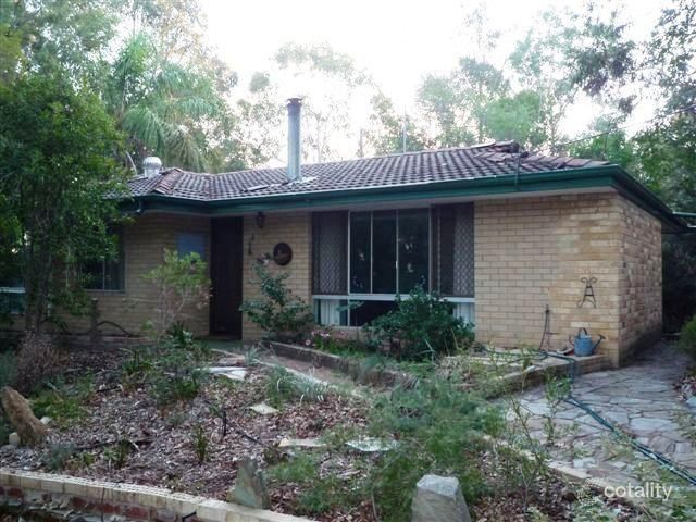 64 Holden Rd, Roleystone, WA 6111