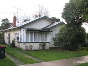 18 Reservoir Rd, Moe, VIC 3825