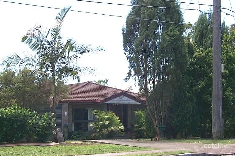 5 Kilkivan Ave, Kenmore, QLD 4069