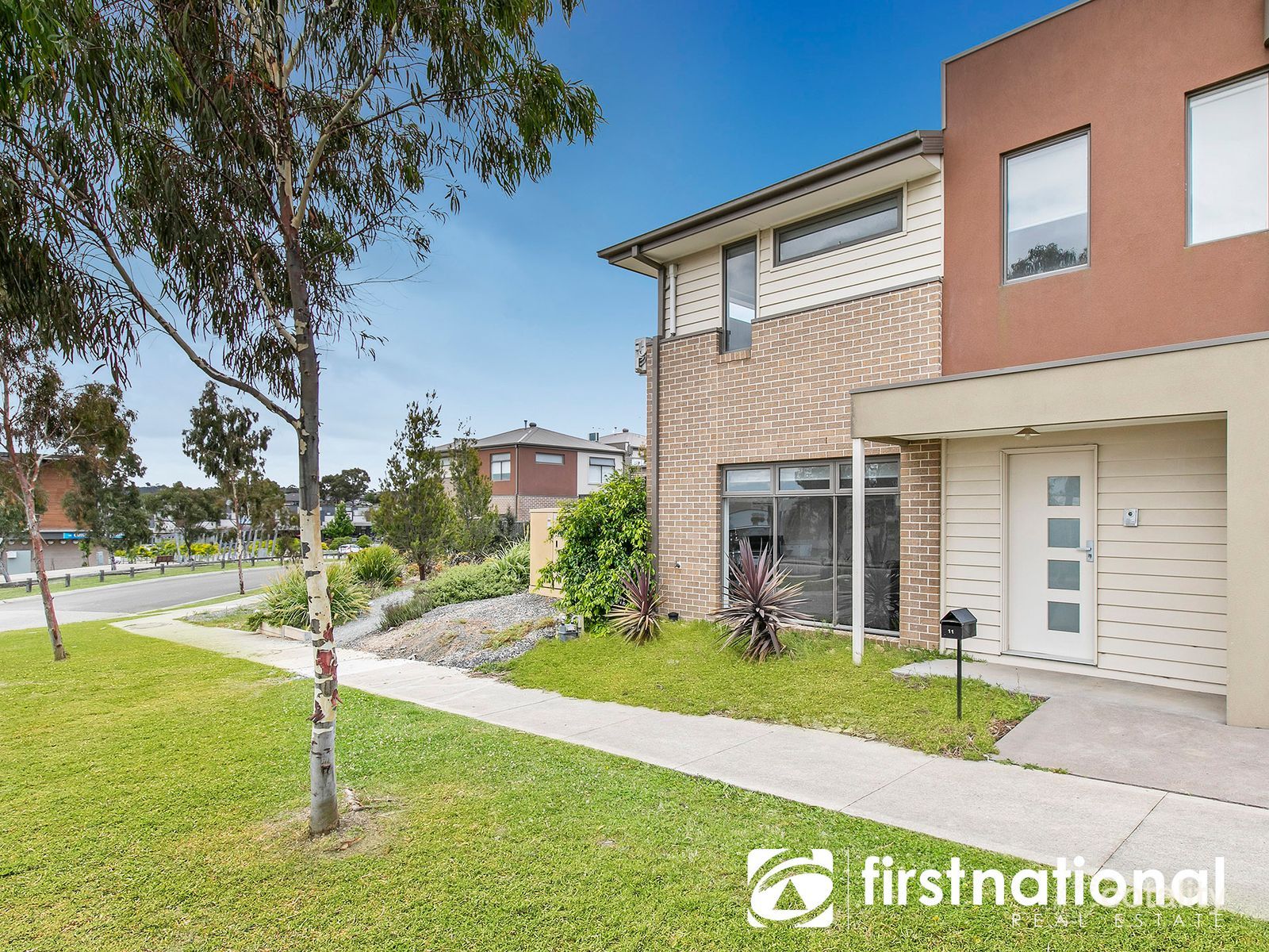 11 Atlantic Dr, Pakenham, VIC 3810