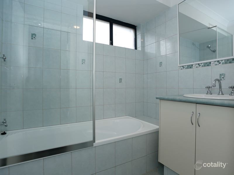 10a Makjanich Pl, Success, WA 6164