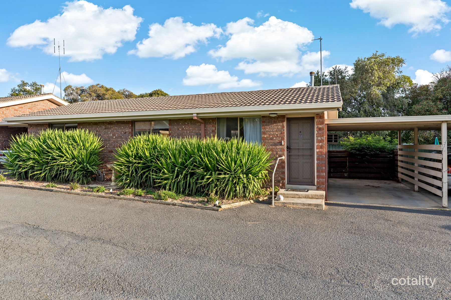 2/8 Clarke St, Kennington, VIC 3550