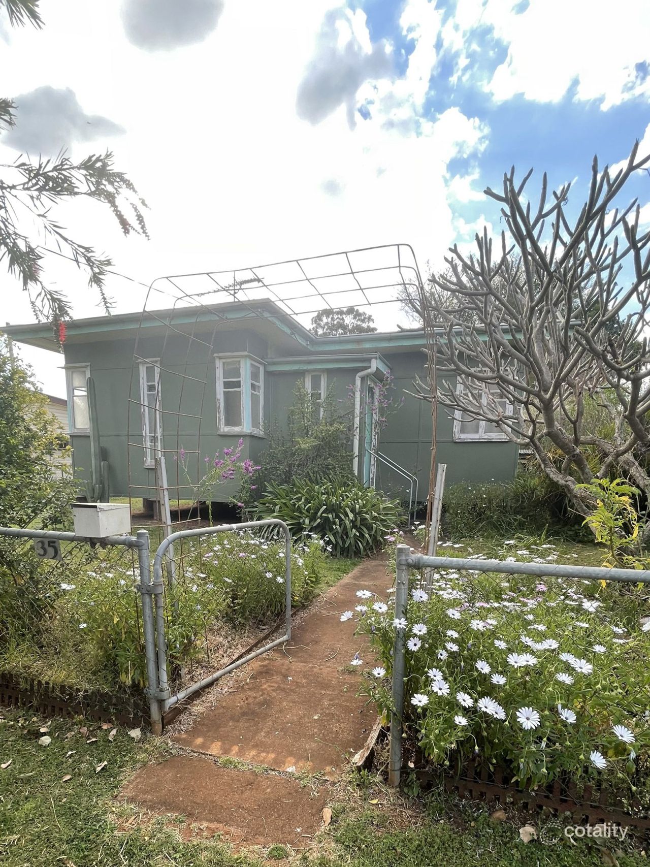 35 Margaret St, Yarraman, QLD 4614