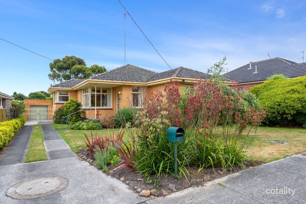 27 Lavinia Dr, Ballarat North, VIC 3350