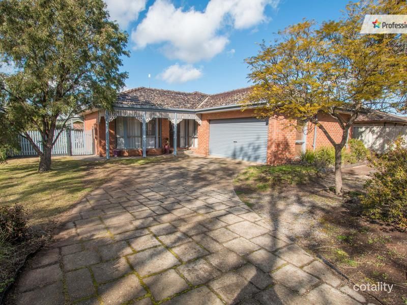 7 Manning Ave, Kurunjang, VIC 3337