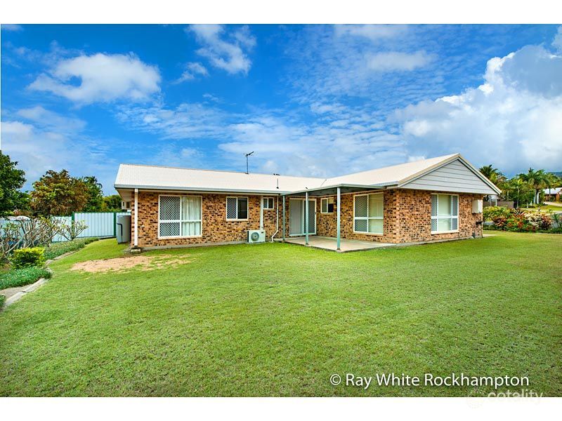55 Kingfisher Pde, Norman Gardens, QLD 4701