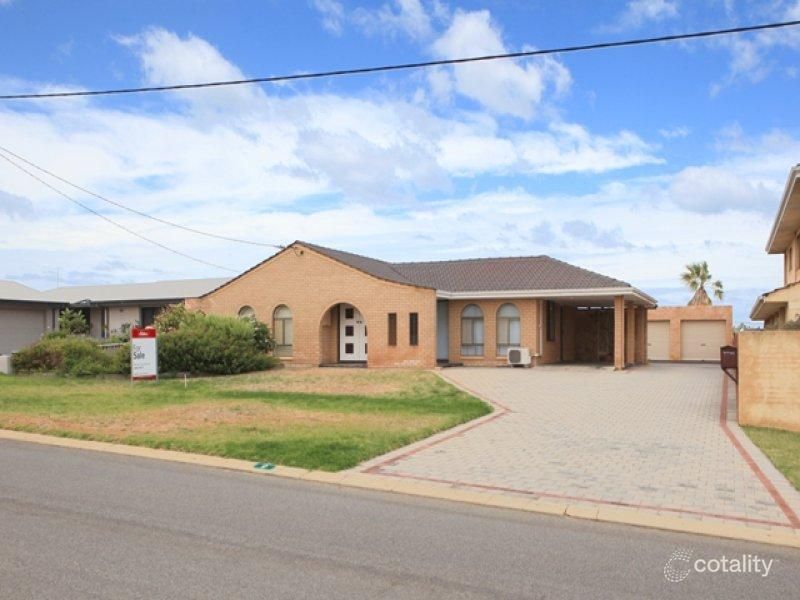 9 Nigel Cres, Tarcoola Beach, WA 6530