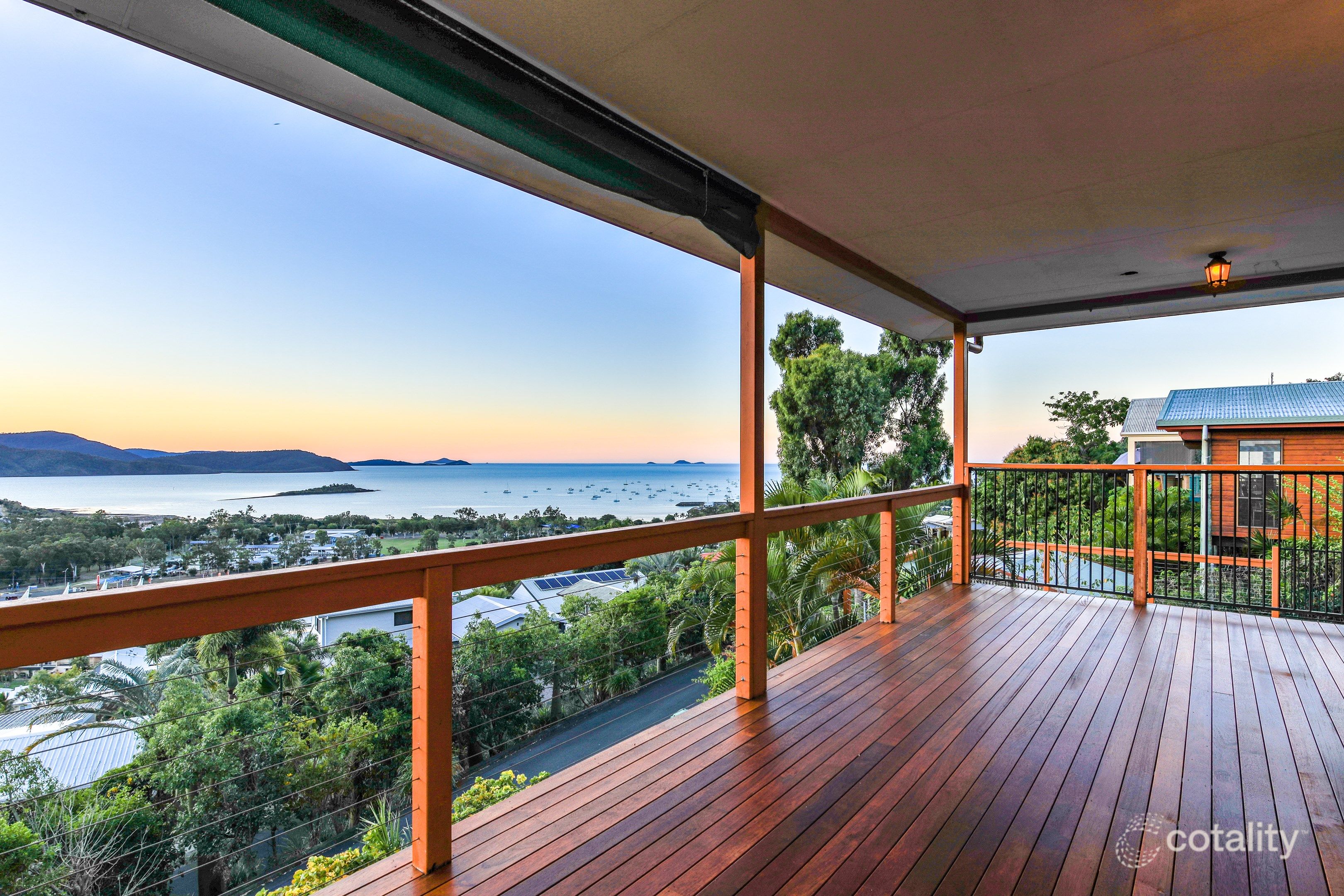 4 Woodwark Cres, Cannonvale, QLD 4802