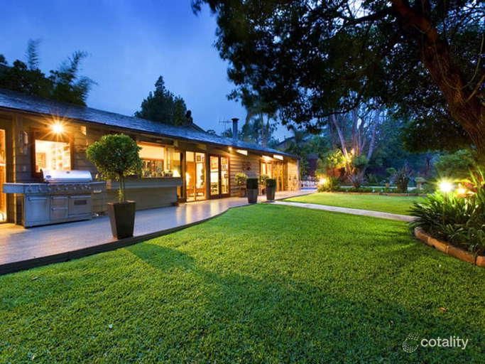 11 Jefferson Ave, St Ives, NSW 2075