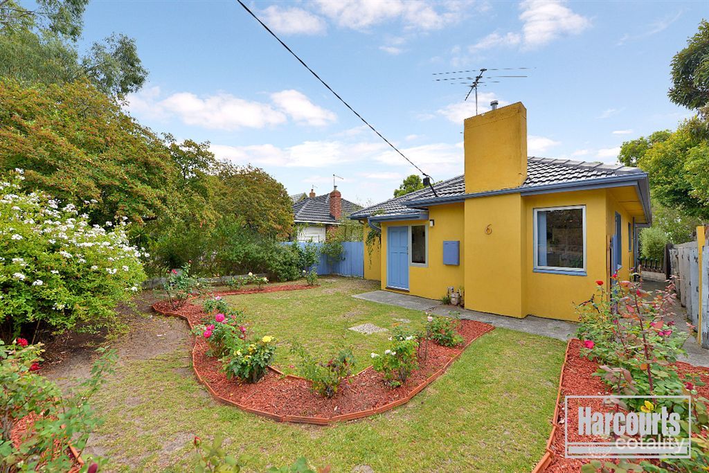 6 Railway Pde, Seaford, VIC 3198