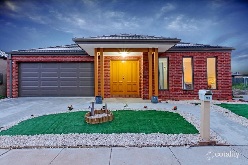 33 Finsbury Cres, Manor Lakes, VIC 3024