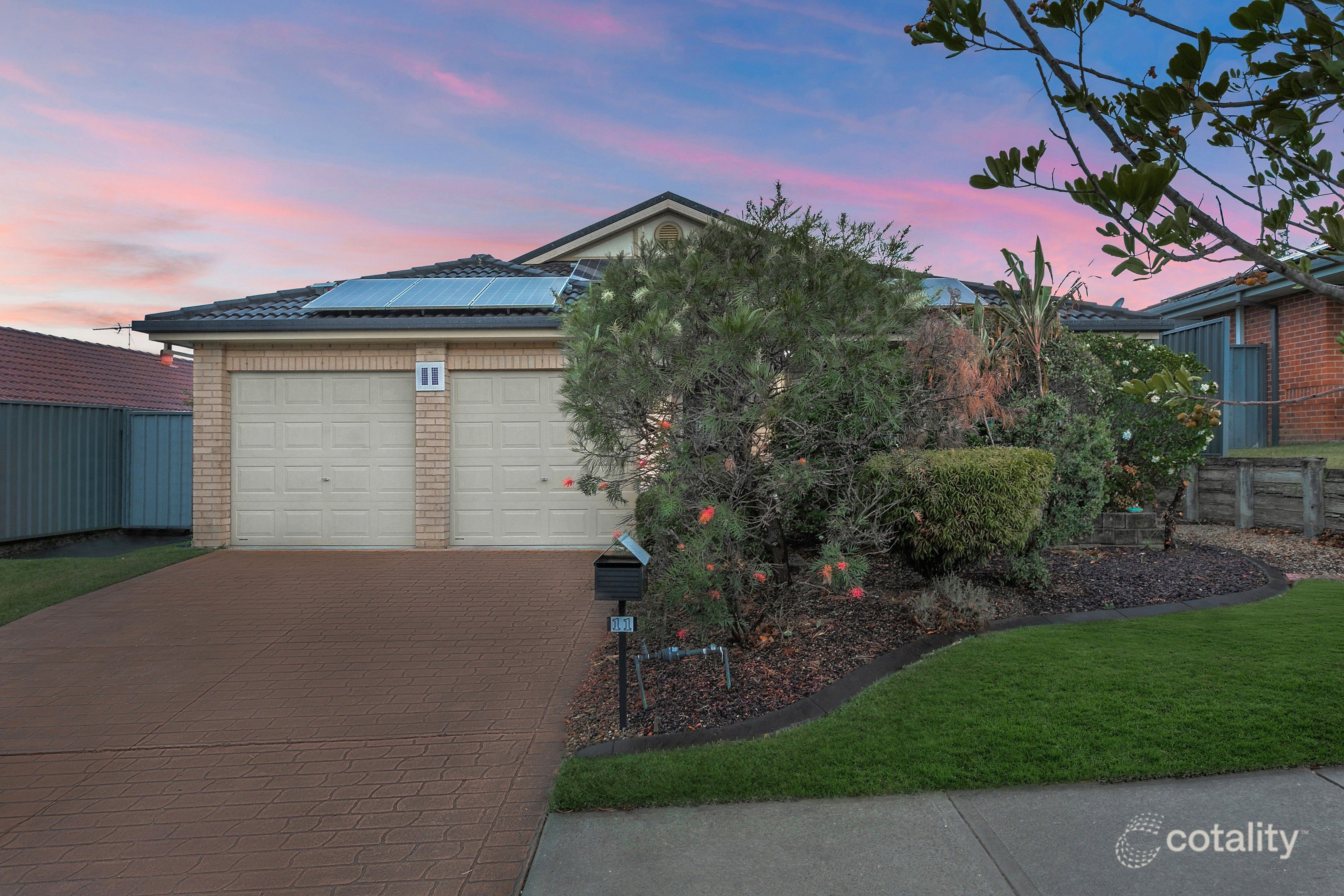11 Quarterhorse Pde, Wadalba, NSW 2259