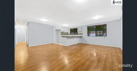 2/118 Kumbari Ave, Labrador, QLD 4215
