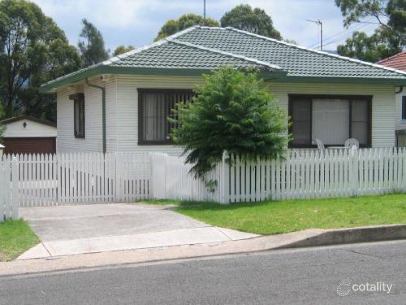 62 Prince Edward Dr, Dapto, NSW 2530