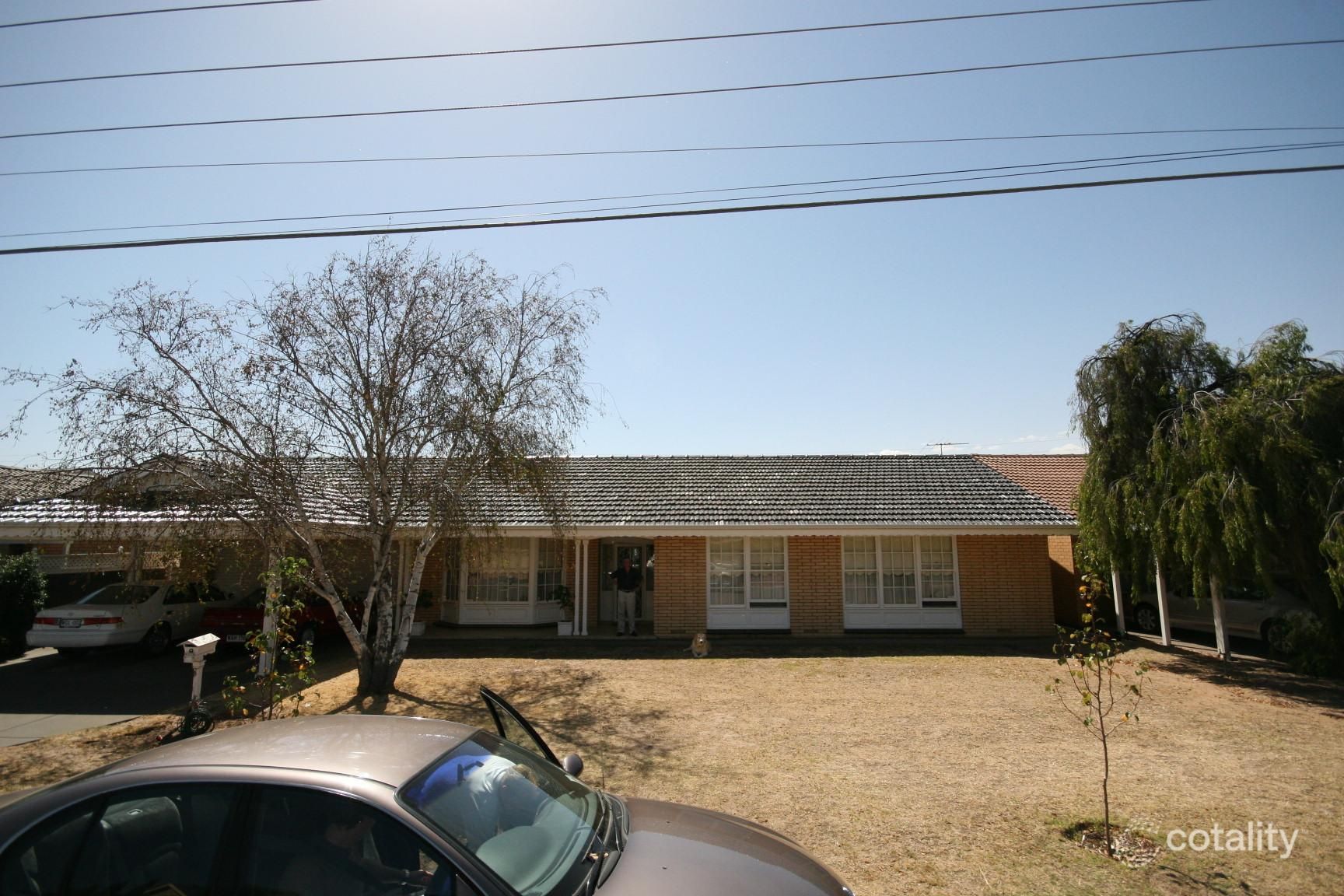 8 Coach House Dr, Novar Gardens, SA 5040