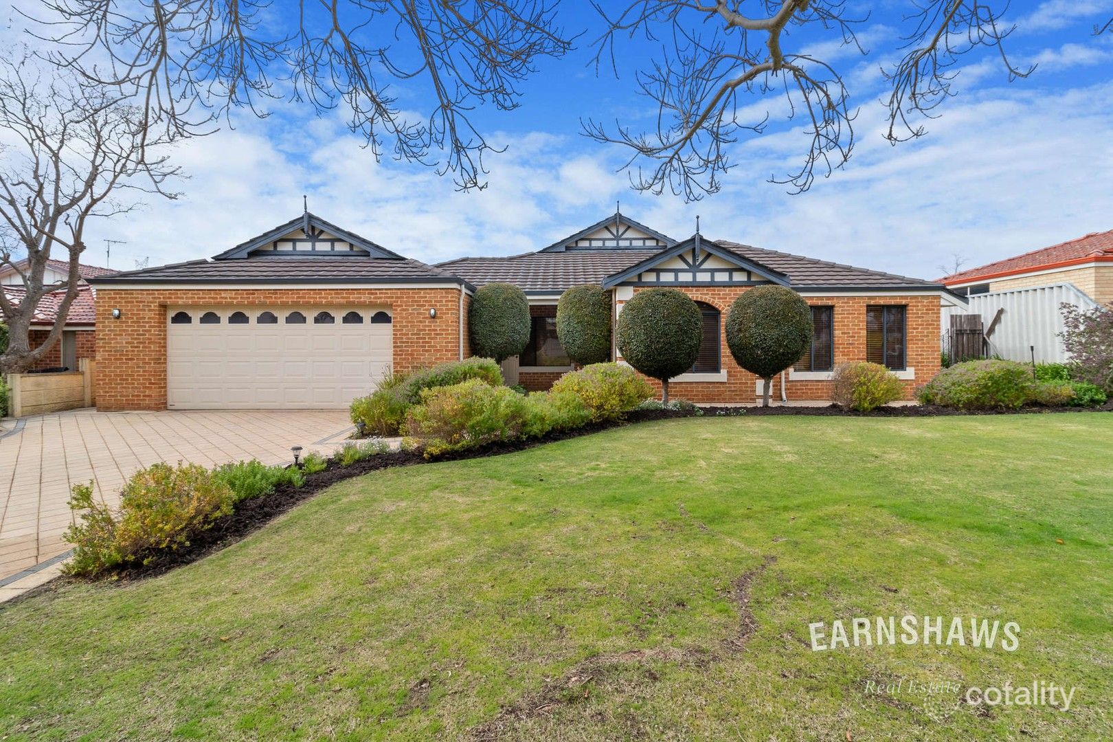 11 Maple Cres, Helena Valley, WA 6056