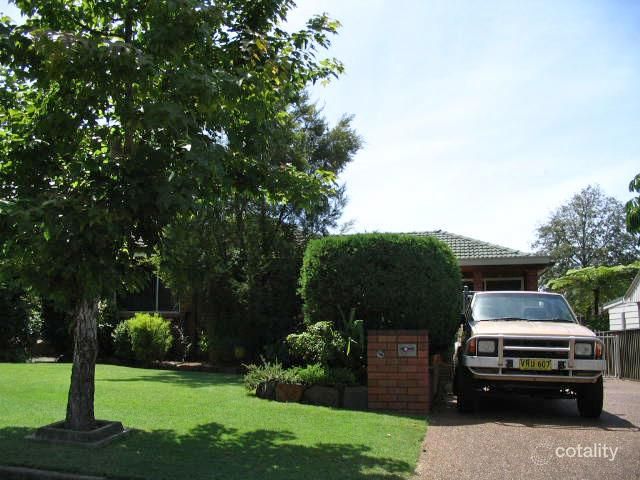 9 Caliente Cres, Macquarie Hills, NSW 2285