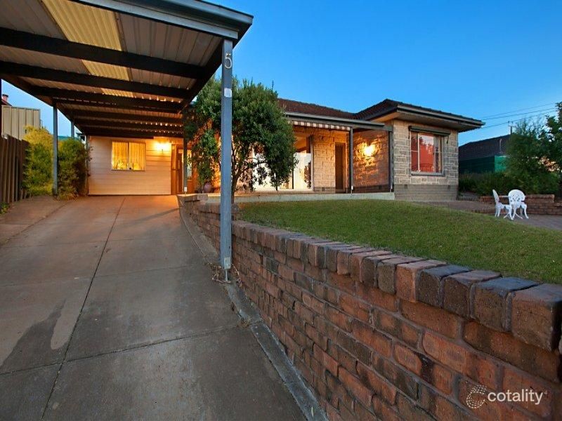 5 Mcgowan Rd, Para Hills, SA 5096