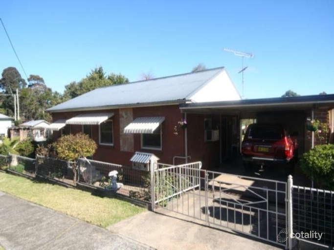 37 John St, The Oaks, NSW 2570