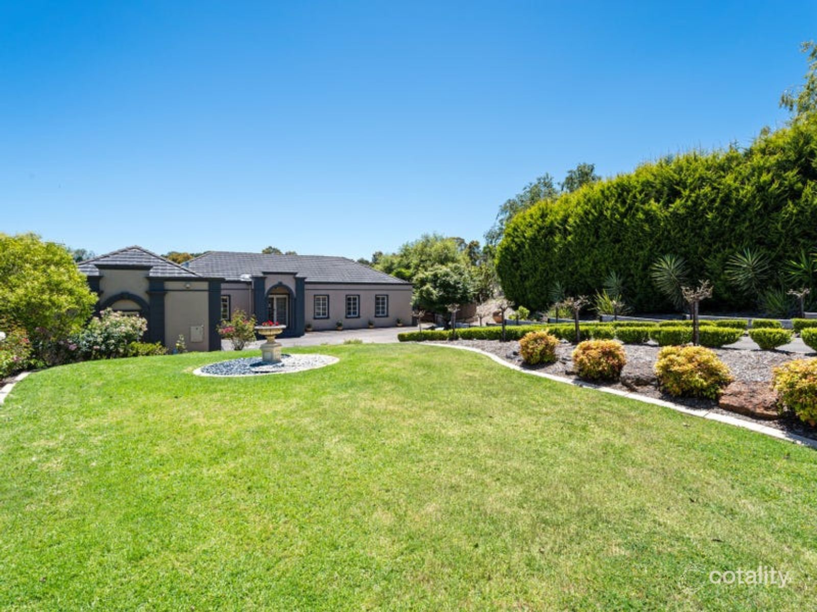 6 Roselillian Ct, Warrandyte, VIC 3113