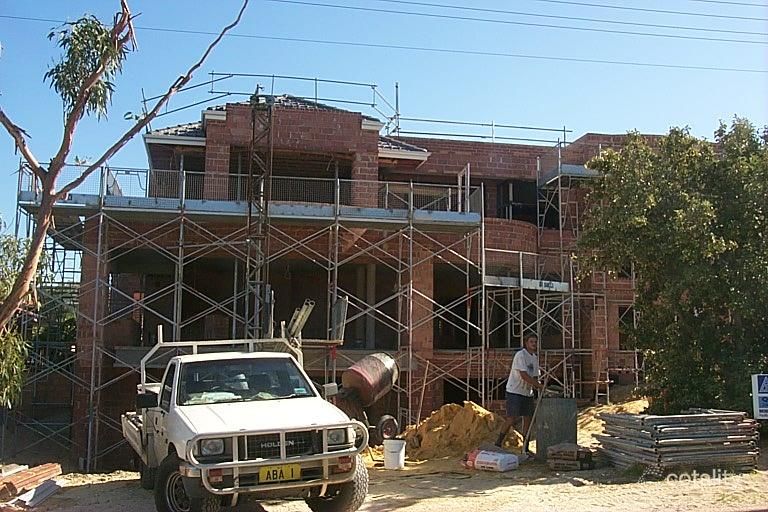 18 Windarra Dr, City Beach, WA 6015