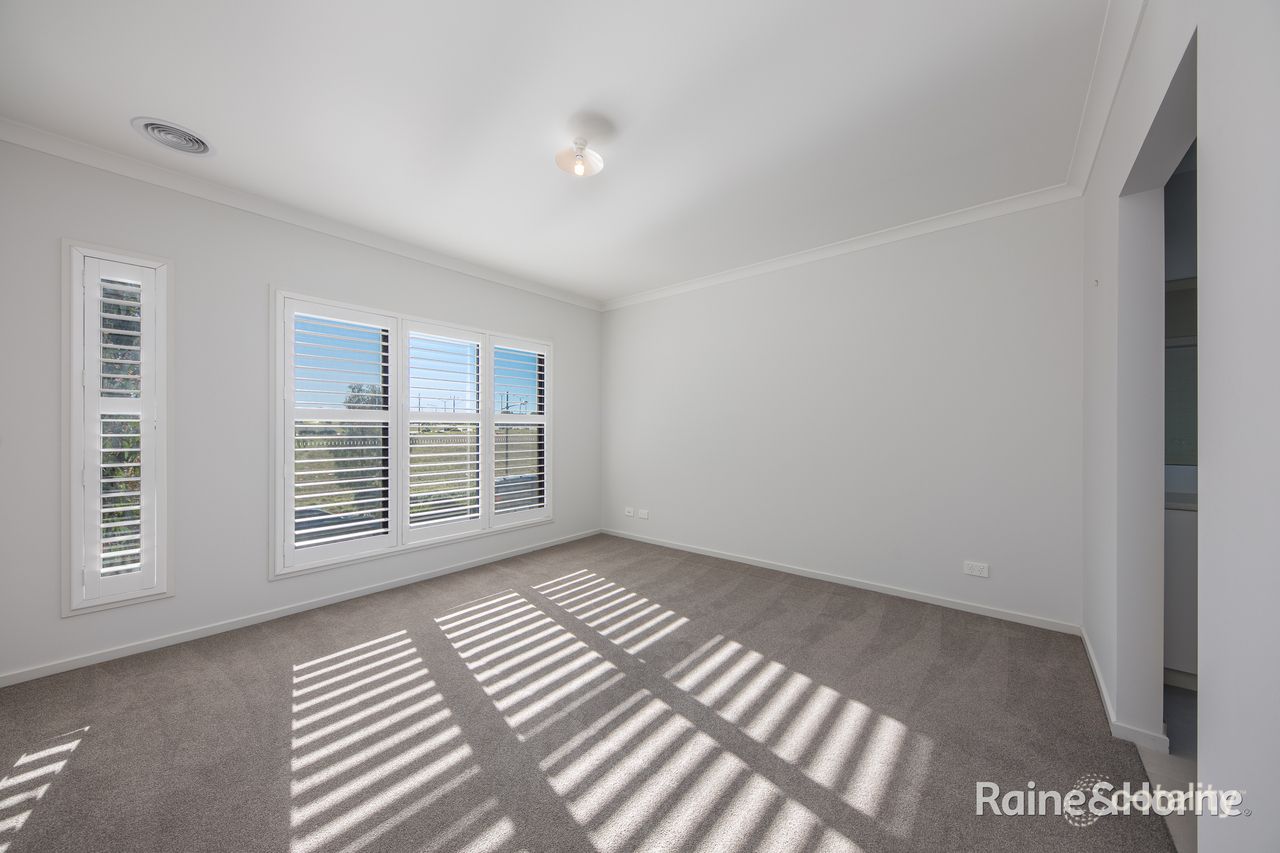 11 Civic St, Diggers Rest, VIC 3427