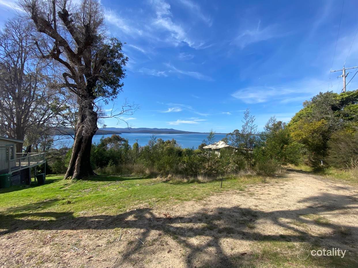 40 Karbeethong Ave, Mallacoota, VIC 3892