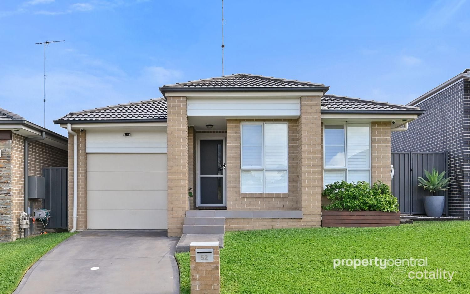 52 Tall Trees Dr, Glenmore Park, NSW 2745