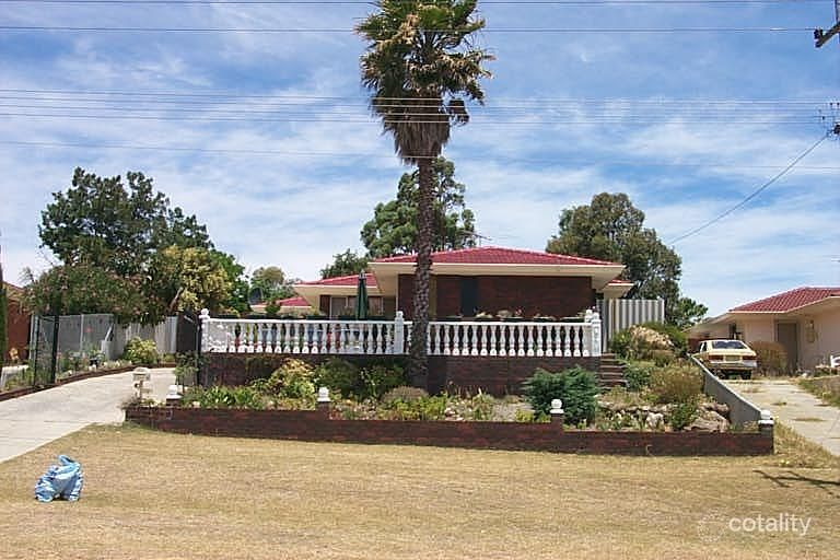 14 Sulphur Rd, Parmelia, WA 6167